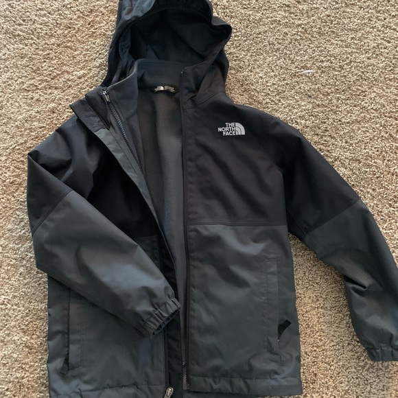 Great condition:  Inner fleece jacket can zip out & Outer shell is waterproof. - Picture 1 of 4